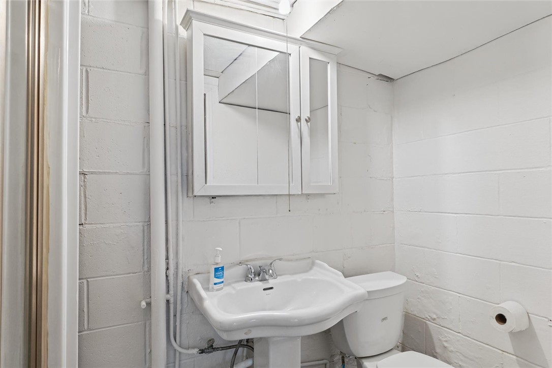 2035 Dickinson Avenue Property Photo 25