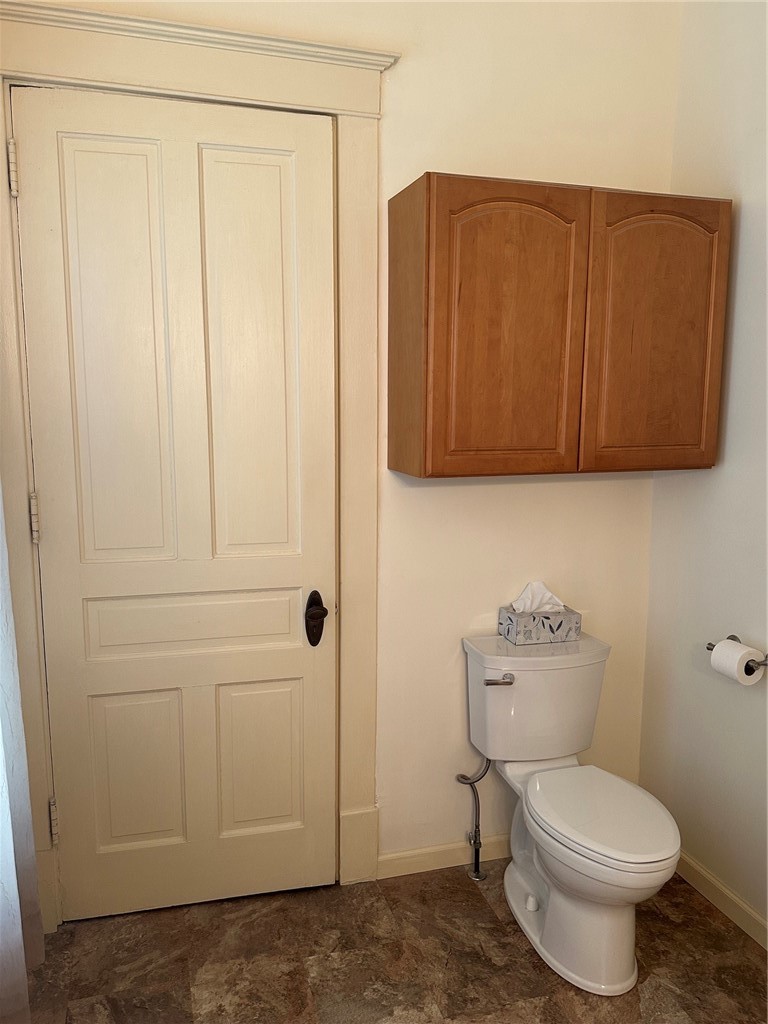 101 E Adams Avenue Property Photo 25