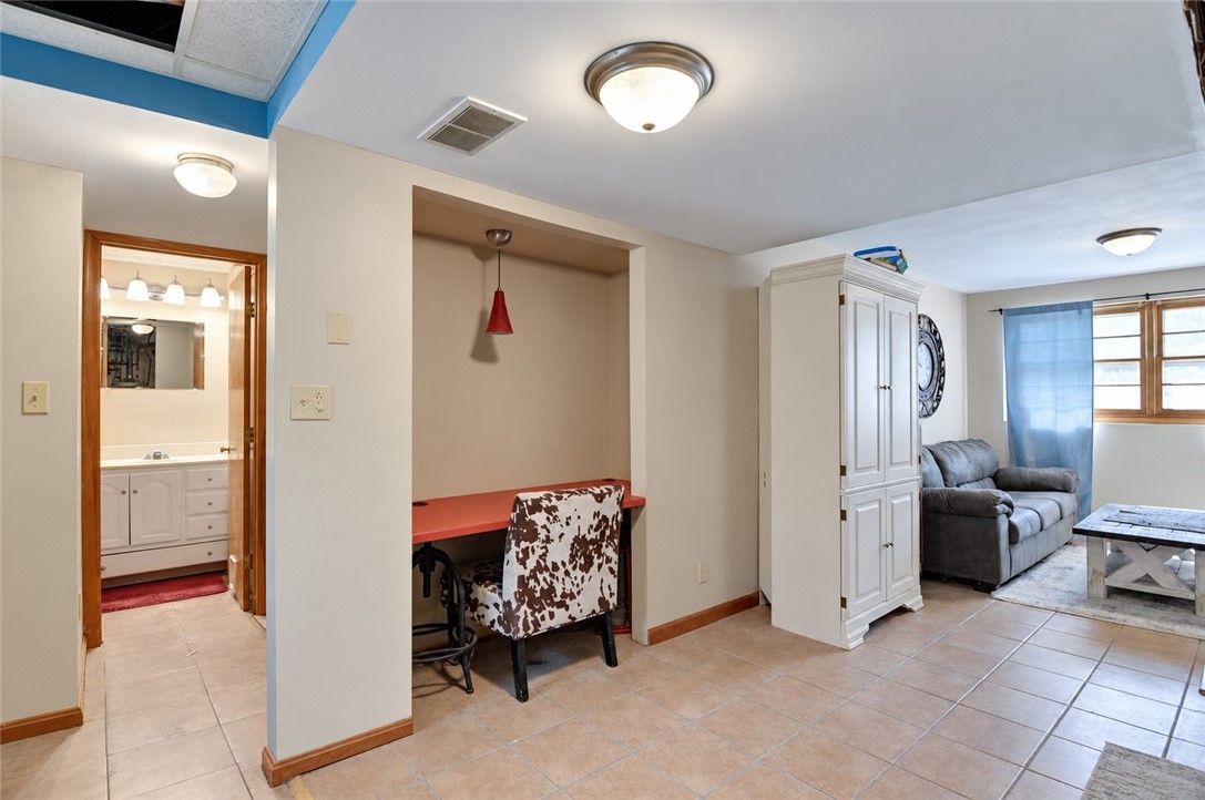 1564 W Allison Drive Property Photo 20
