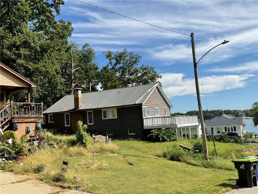 4320 Oak Drive Property Photo 3