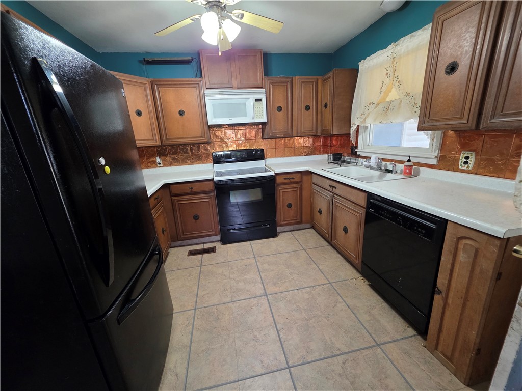 417 E Elm Street Property Photo 2