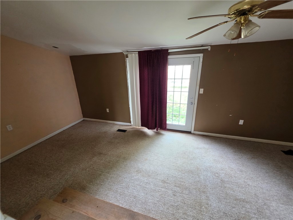 417 E Elm Street Property Photo 7