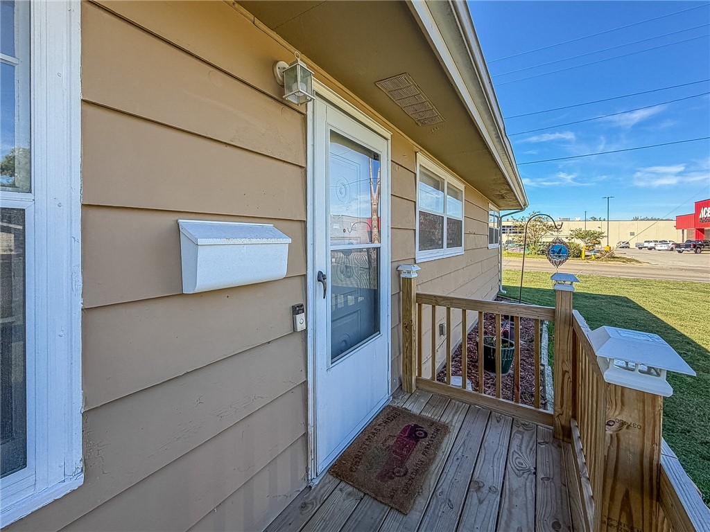 420 Pierce Avenue Property Photo 4