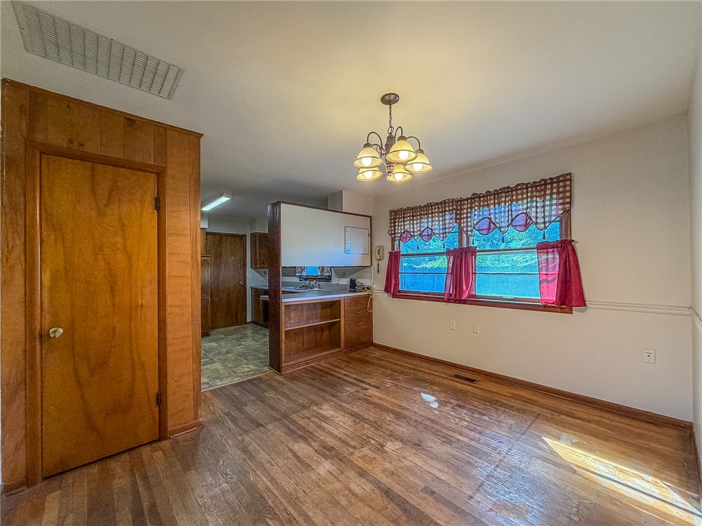 420 Pierce Avenue Property Photo 8