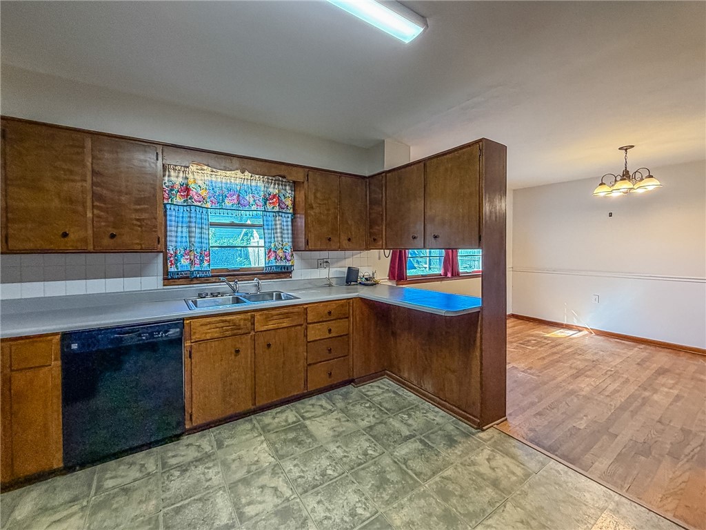 420 Pierce Avenue Property Photo 14
