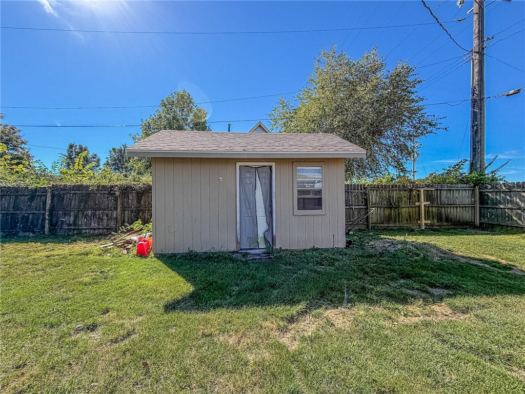 420 Pierce Avenue Property Photo 36