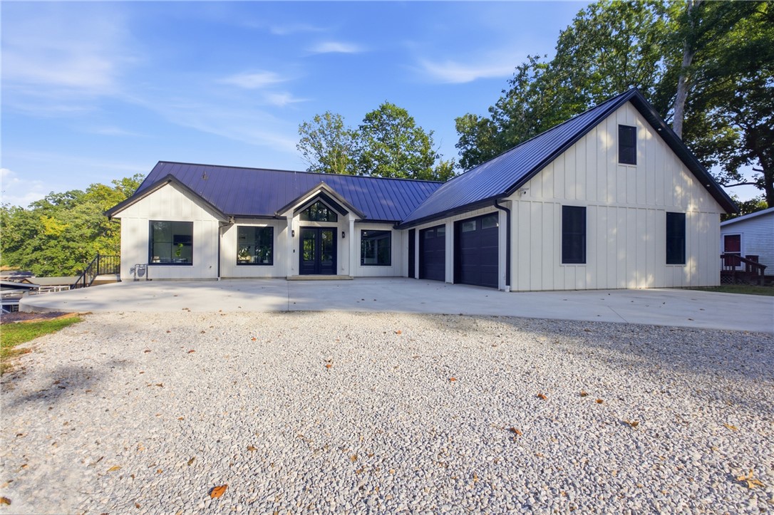 14042 South Shore Drive Property Photo 1