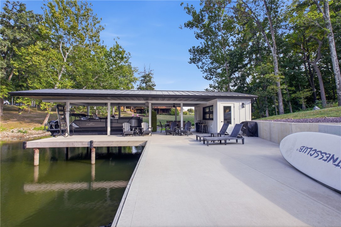 14042 South Shore Drive Property Photo 9