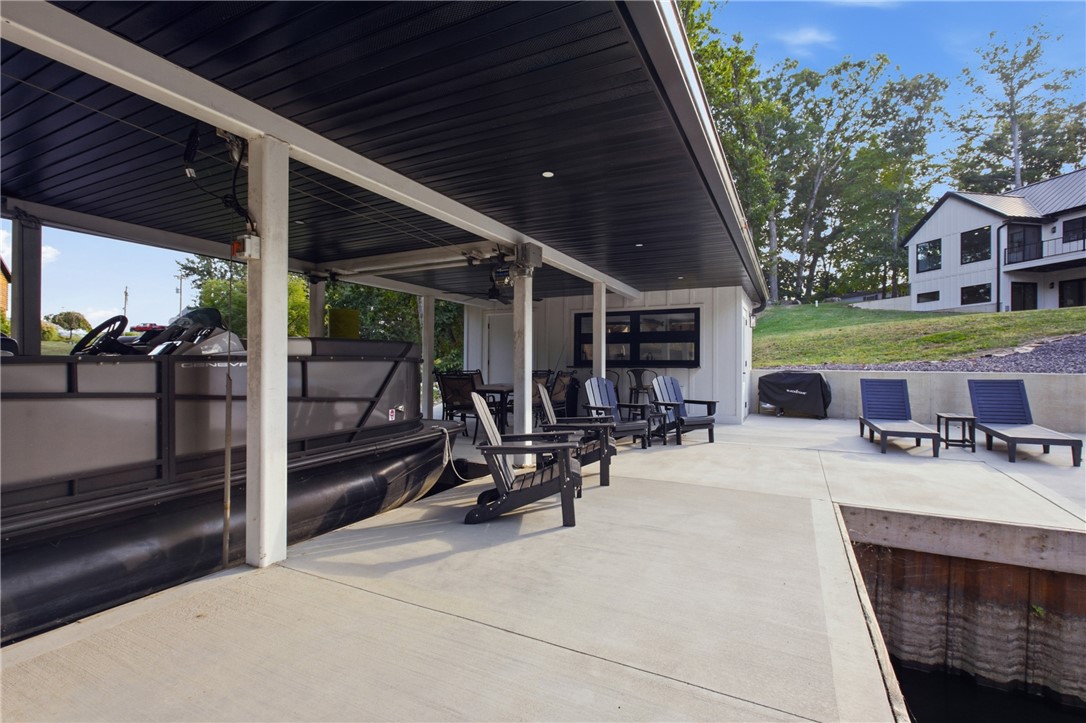 14042 South Shore Drive Property Photo 10