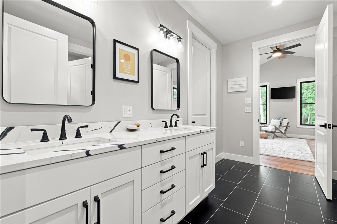14042 South Shore Drive Property Photo 24