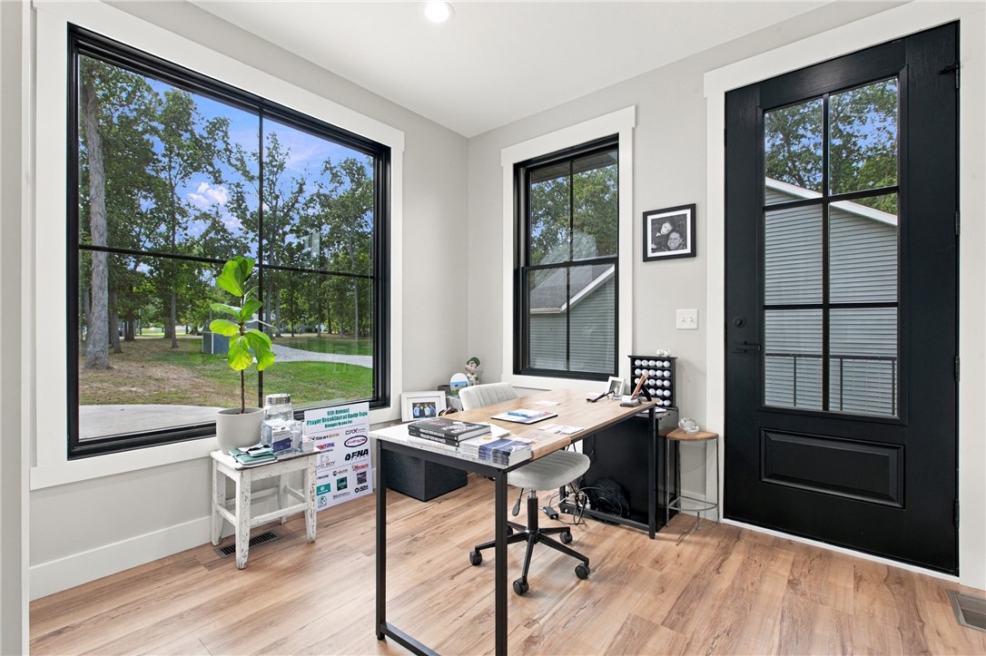 14042 South Shore Drive Property Photo 26