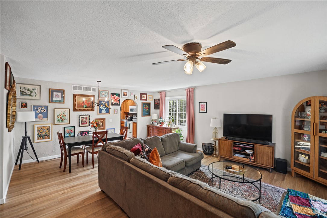 4486 Lawson Drive Property Photo 4