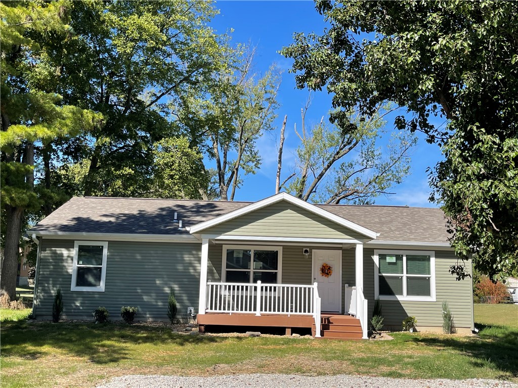 747 Maple Avenue Property Photo 1