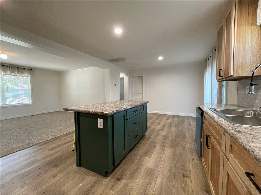 747 Maple Avenue Property Photo 8