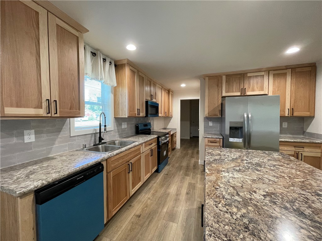 747 Maple Avenue Property Photo 11
