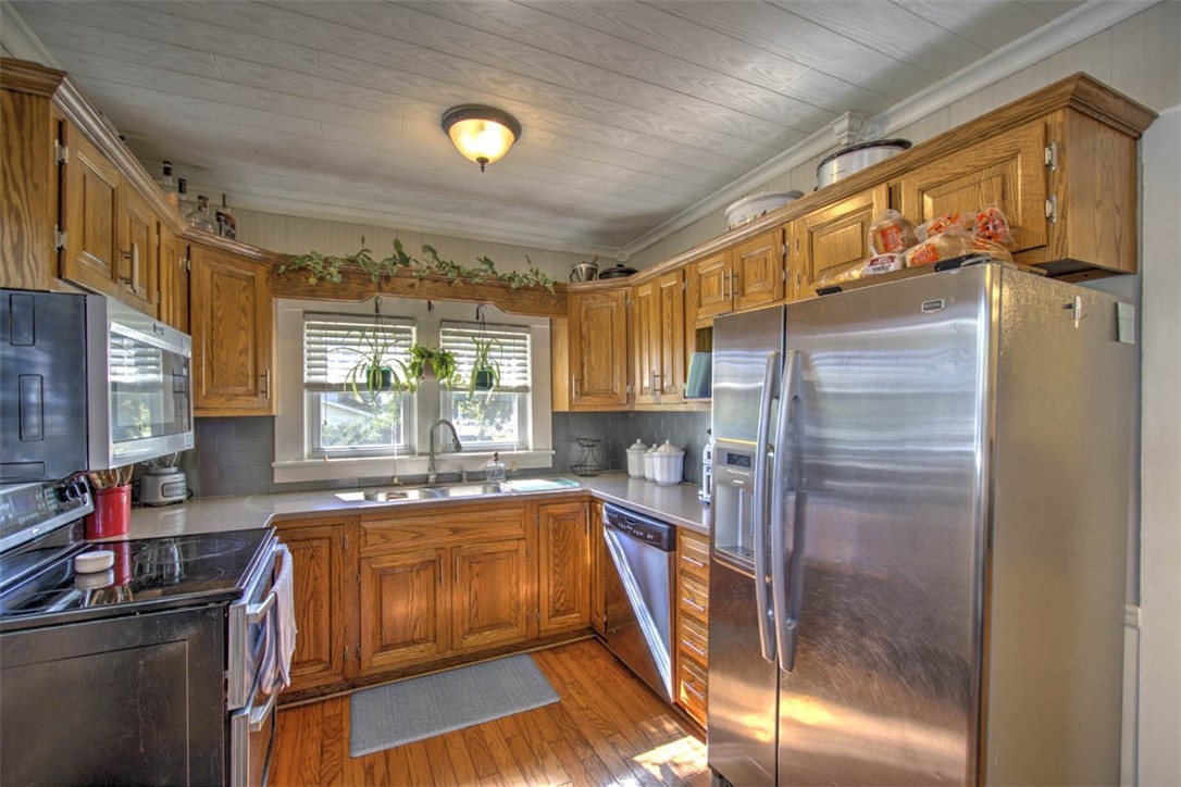 3850 N Water Street Property Photo 13