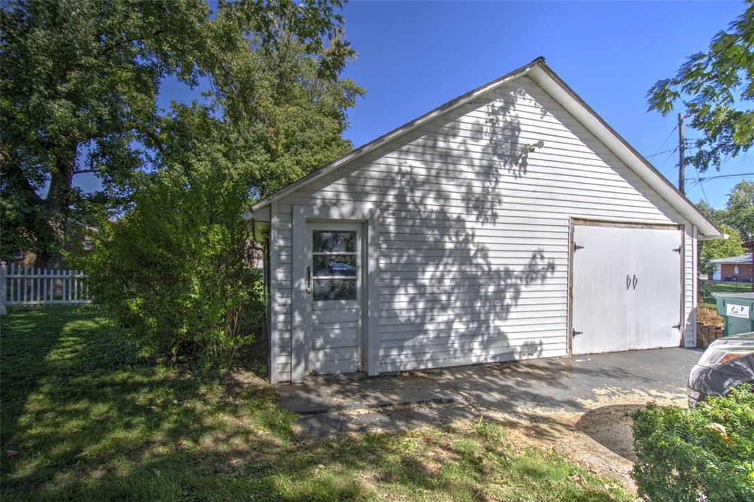 3850 N Water Street Property Photo 30