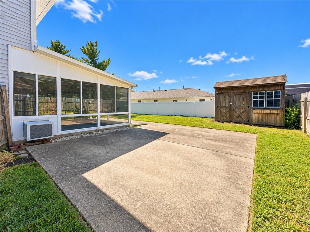 2114 Rosewood Court Property Photo 23
