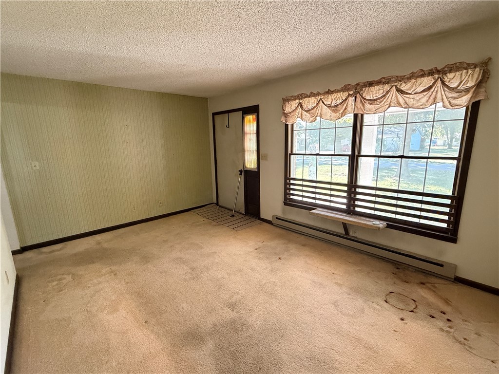 104 E Cedar Street Property Photo 3