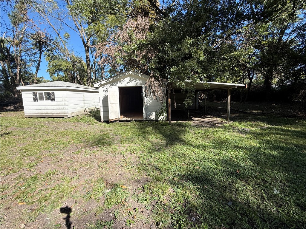 104 E Cedar Street Property Photo 24