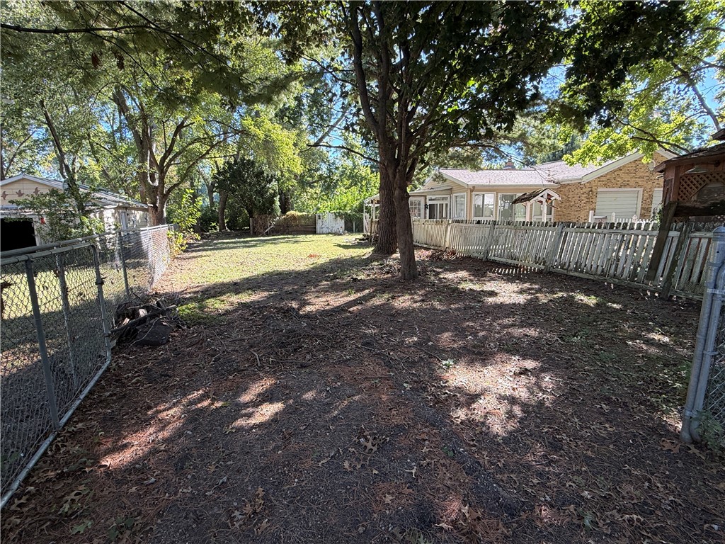 104 E Cedar Street Property Photo 28
