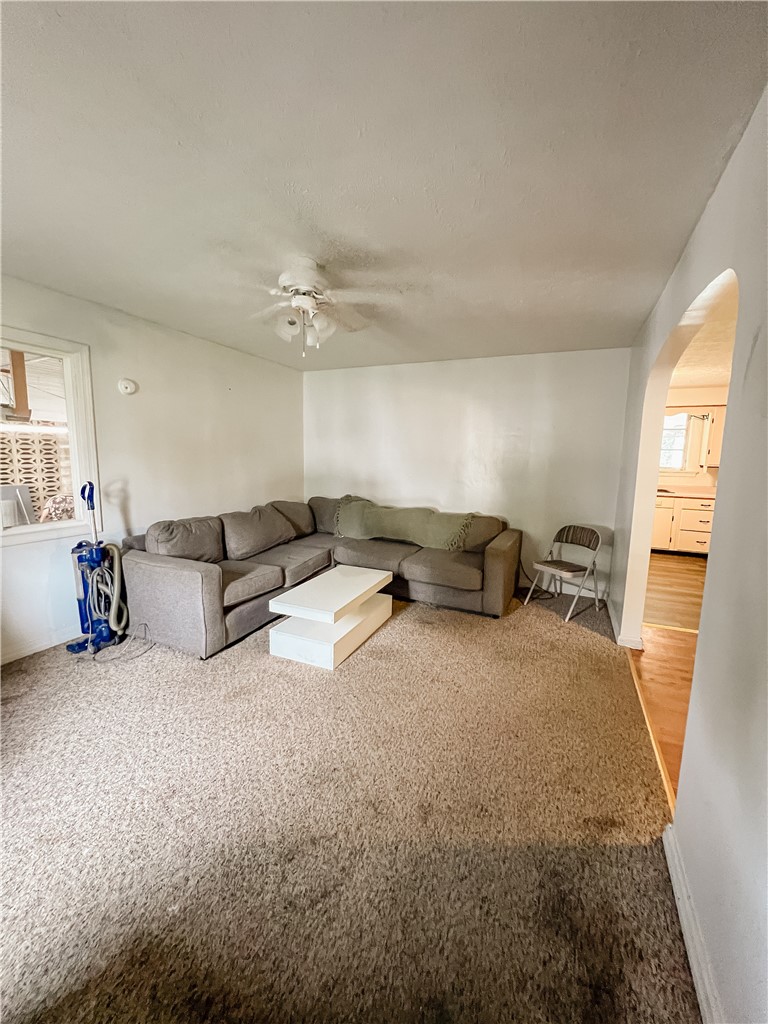 203 E Clearwater Street Property Photo 3