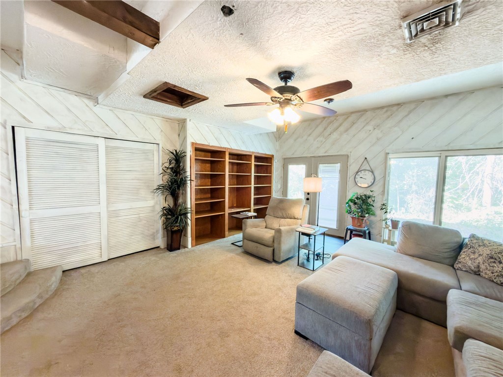 103 Walnut Street Property Photo 9
