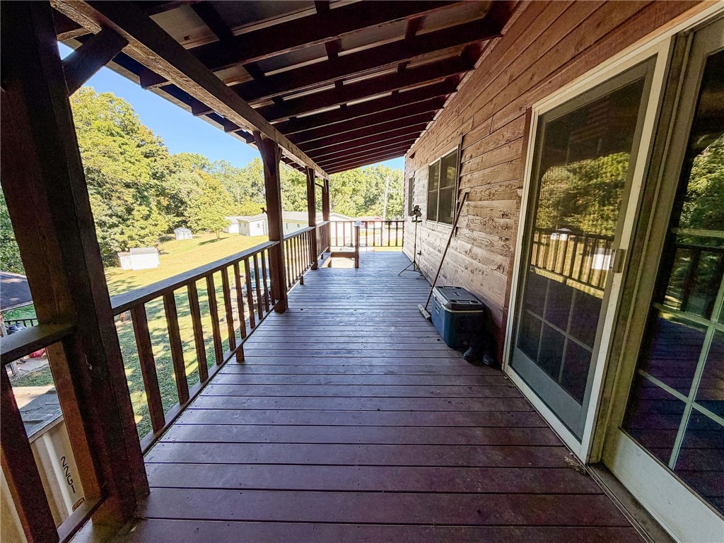 103 E Mountain Street Property Photo 4
