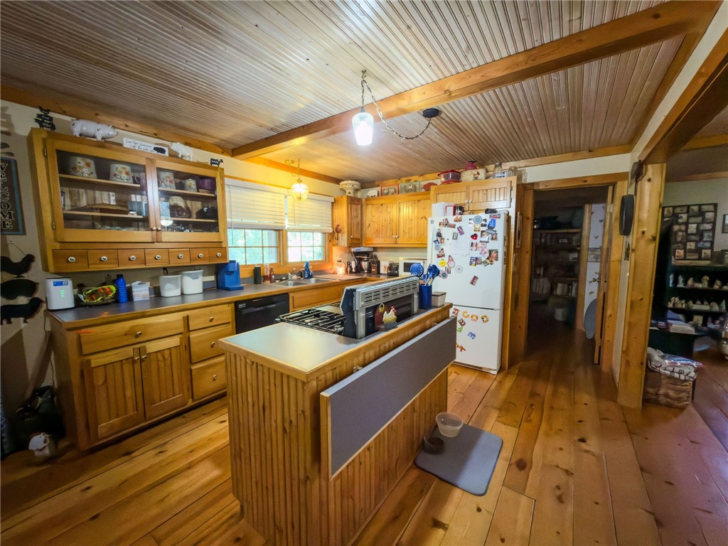 103 E Mountain Street Property Photo 11