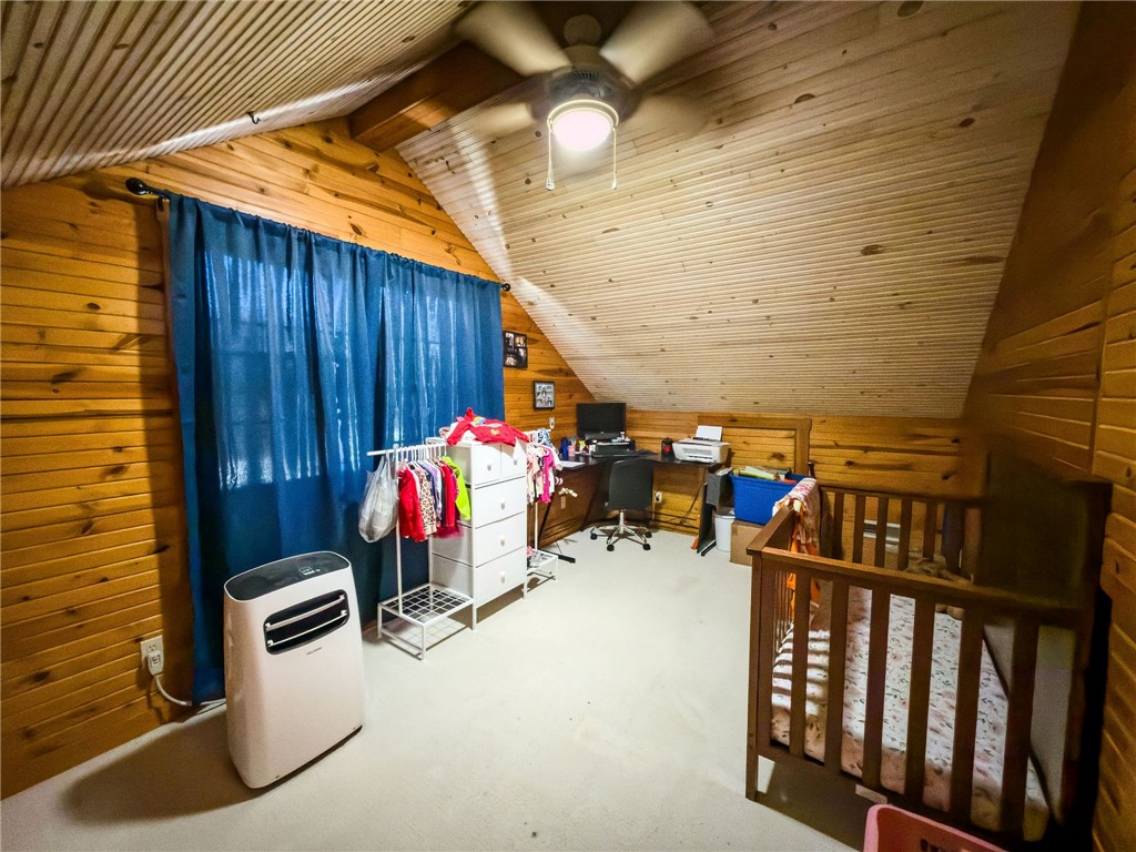 103 E Mountain Street Property Photo 31