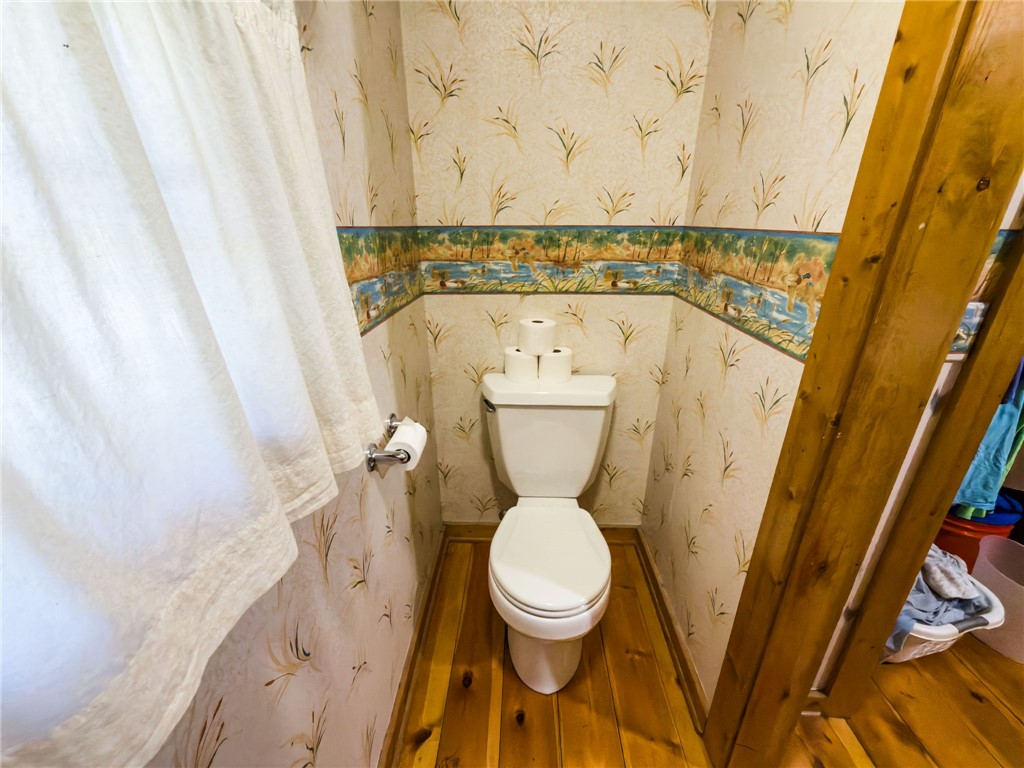 103 E Mountain Street Property Photo 39
