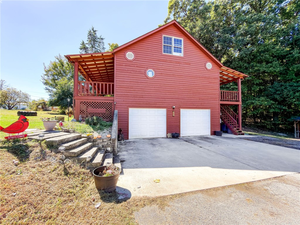 103 E Mountain Street Property Photo 42