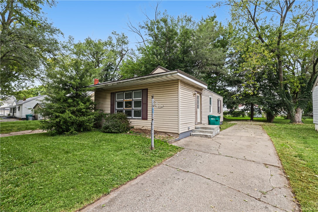 1536 E Division Street Property Photo 1
