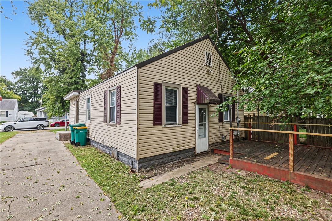 1536 E Division Street Property Photo 2