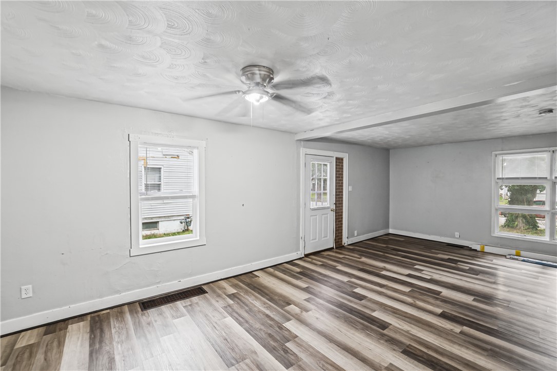 1536 E Division Street Property Photo 3