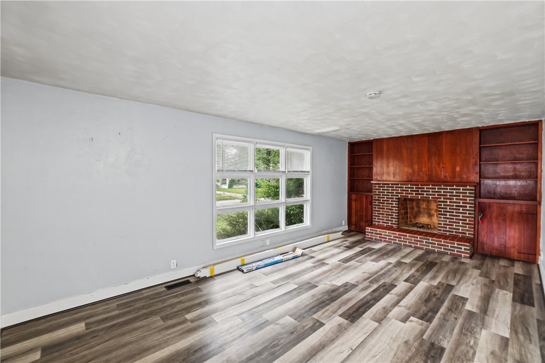 1536 E Division Street Property Photo 6