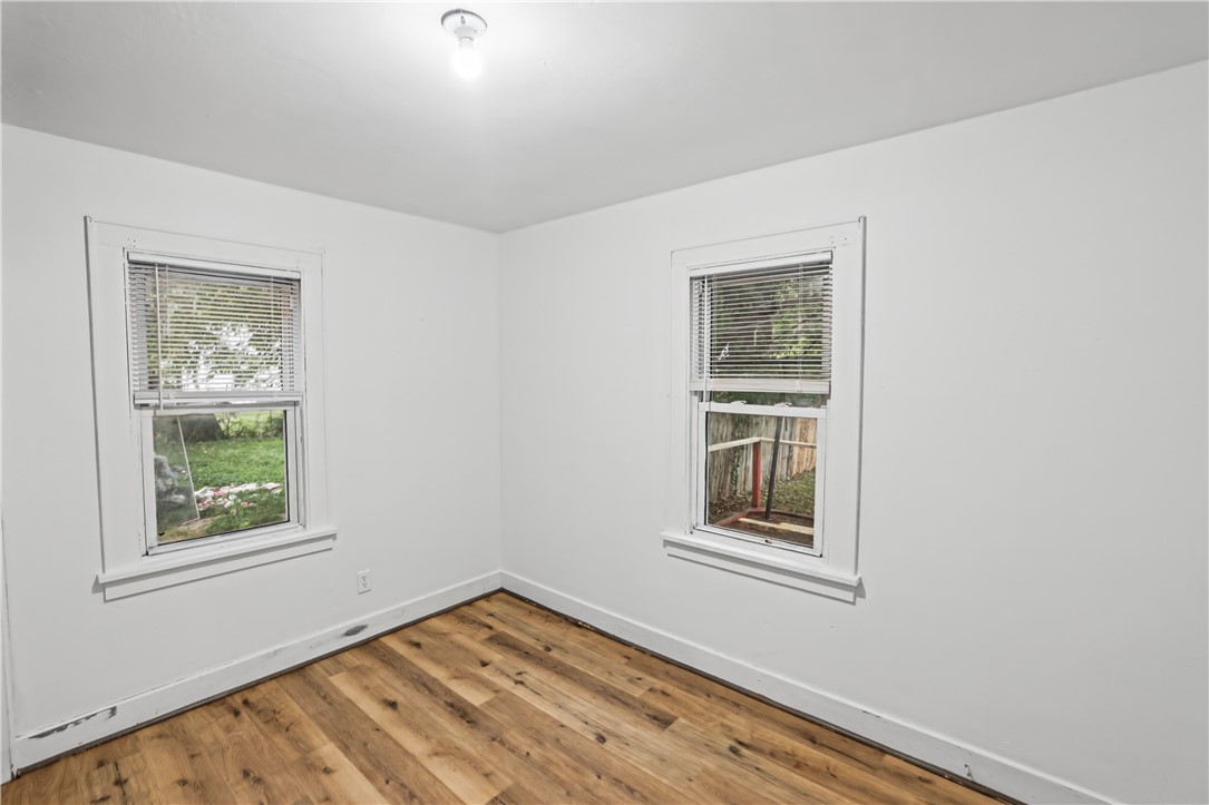1536 E Division Street Property Photo 8