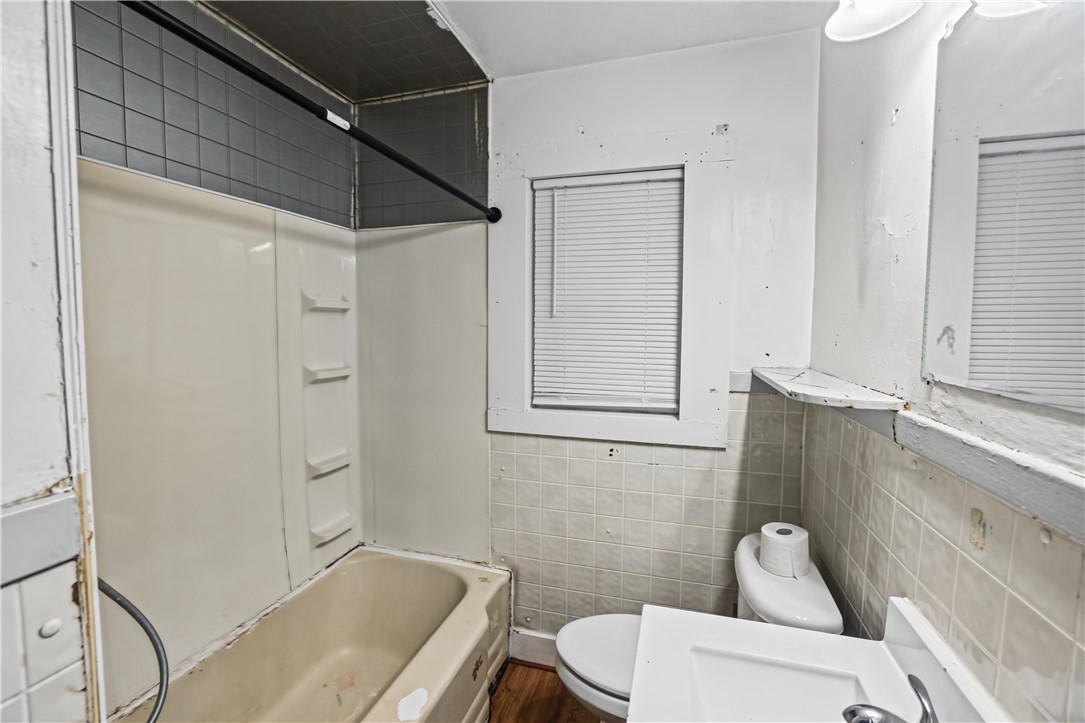 1536 E Division Street Property Photo 10