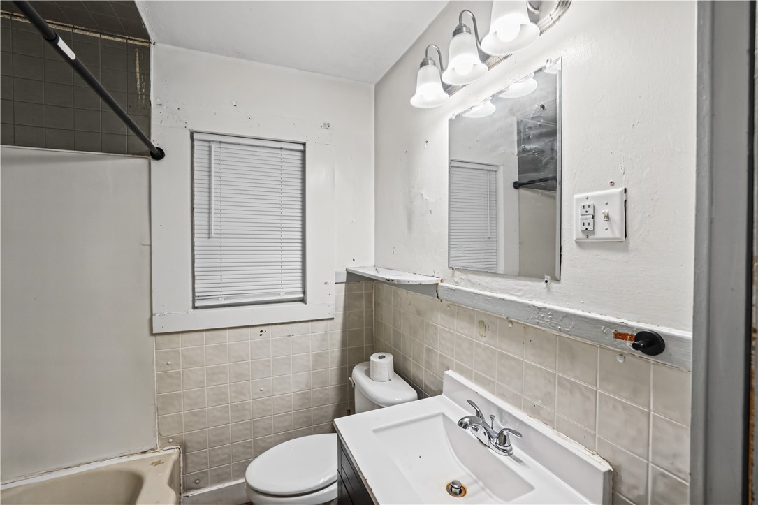 1536 E Division Street Property Photo 11