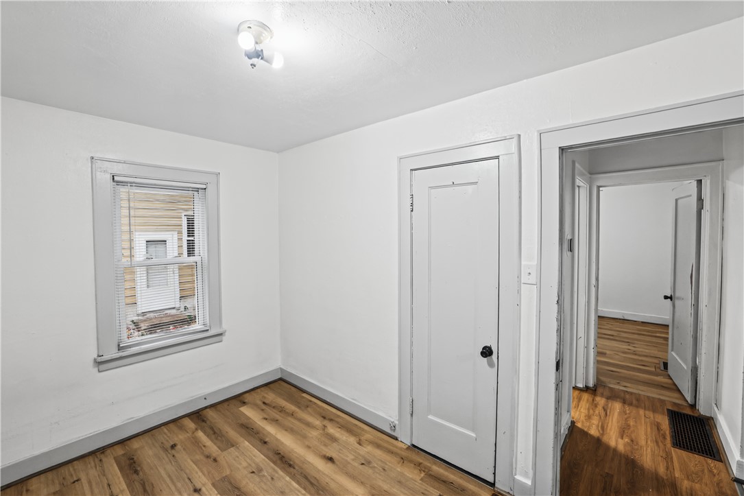 1536 E Division Street Property Photo 13