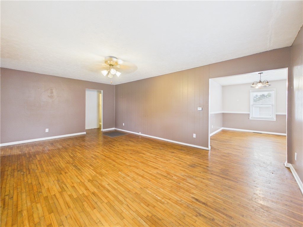 210 Lincoln Avenue Property Photo 2