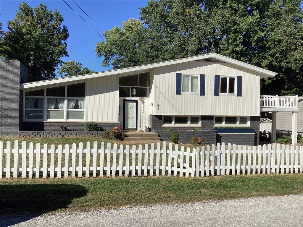 1000 Lynn Drive Property Photo 2