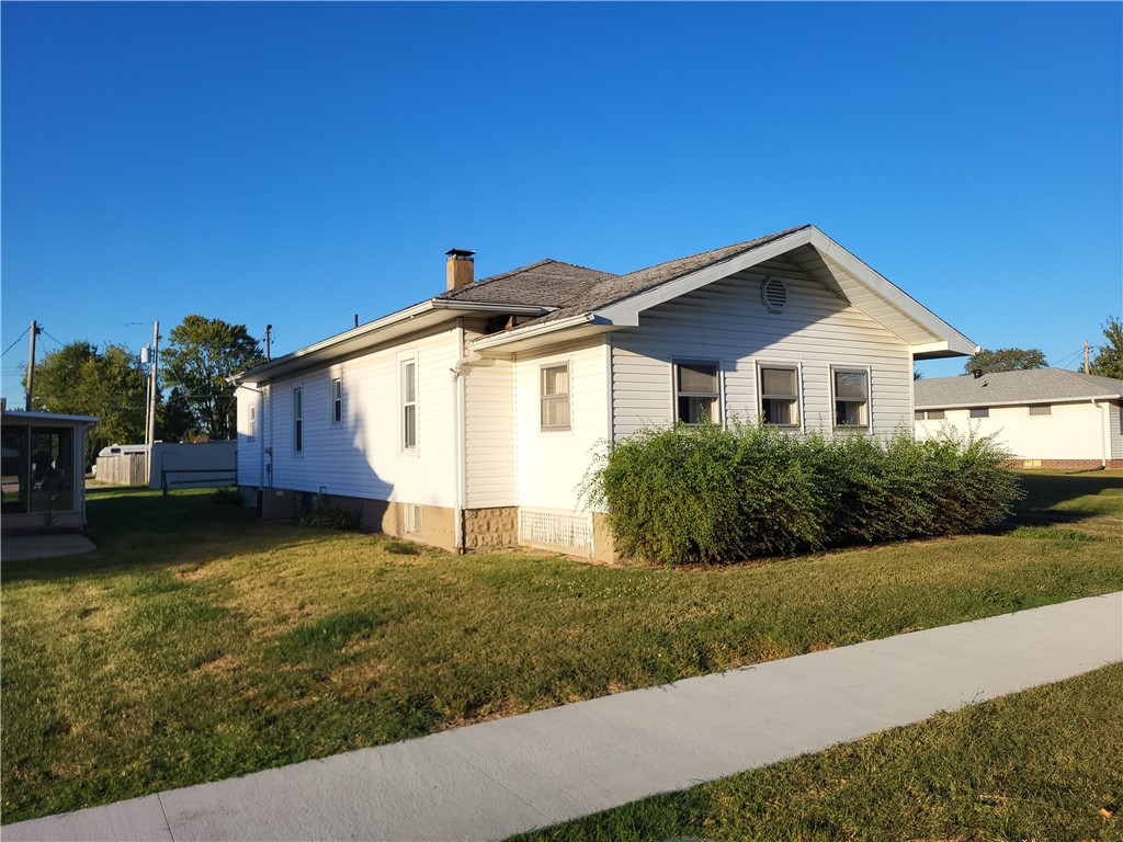 404 Saint Louis Avenue Property Photo 2