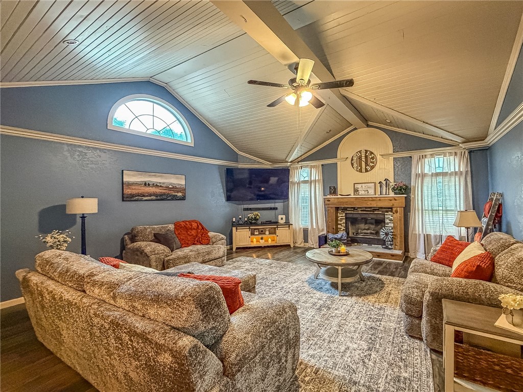 620 Walnut Street Property Photo 6