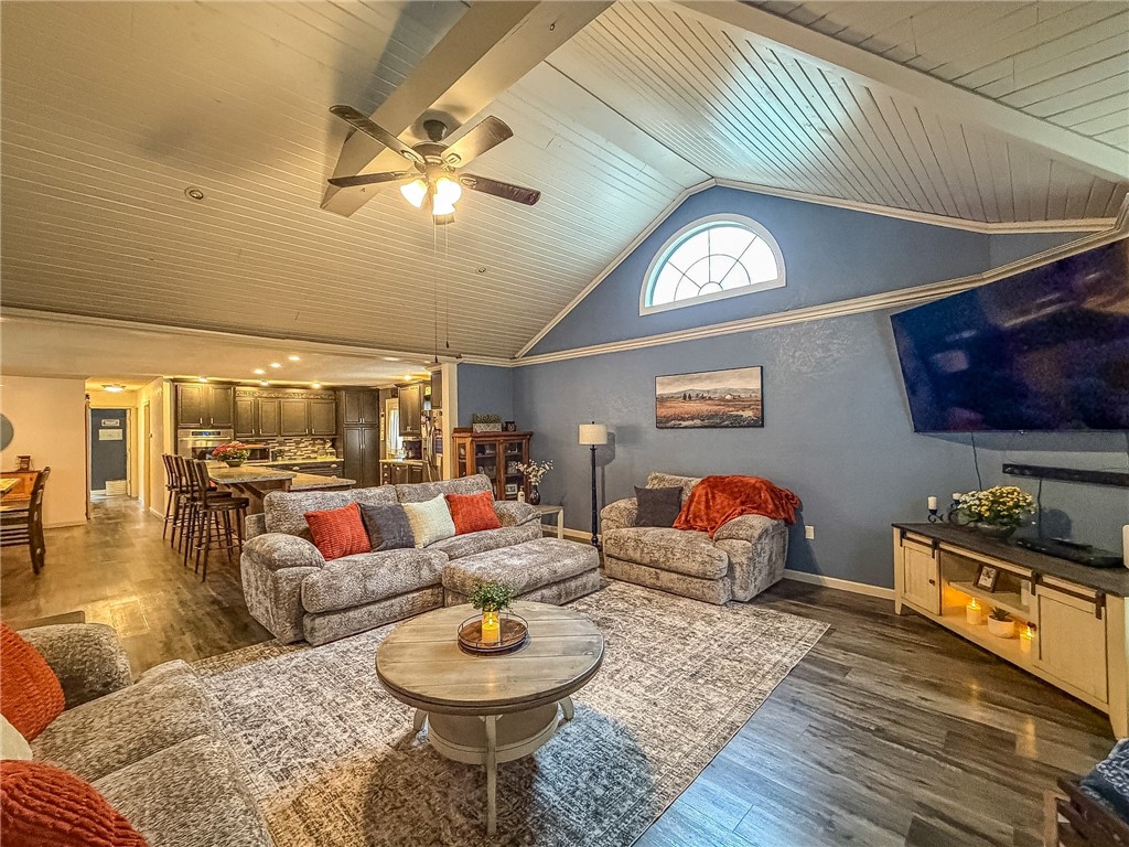 620 Walnut Street Property Photo 8