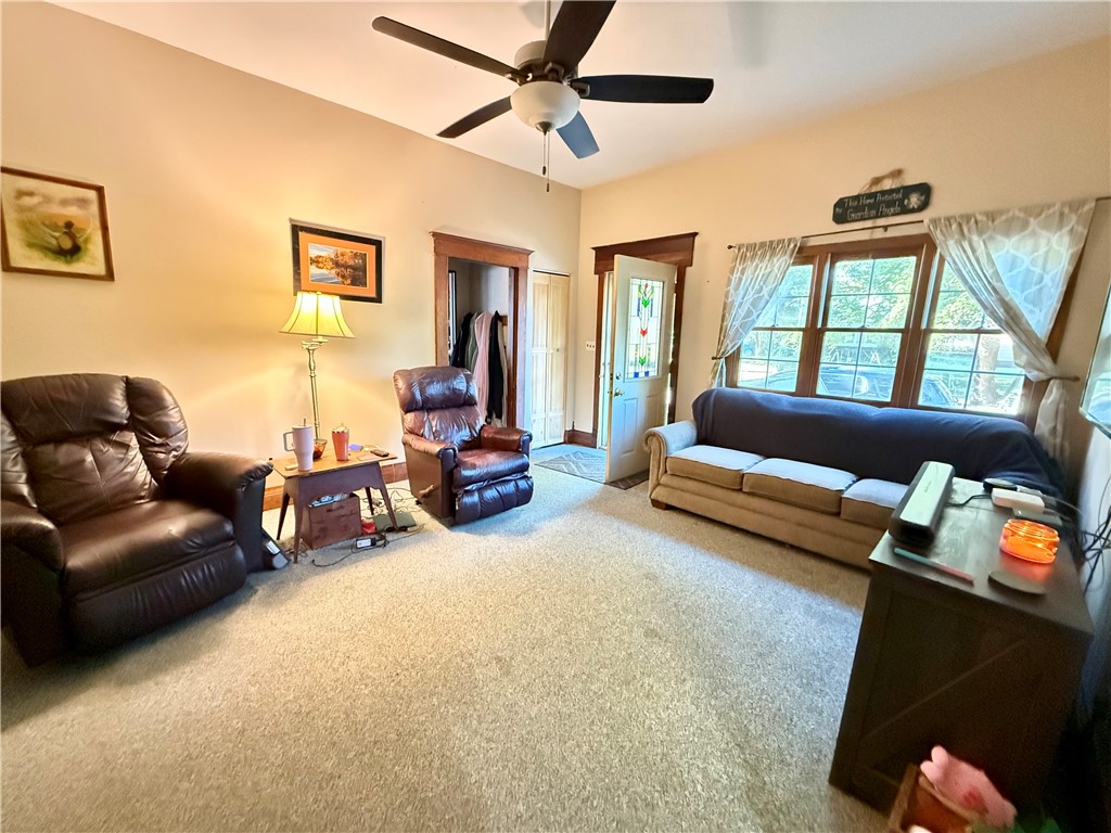 303 N Hopkins Street Property Photo 6