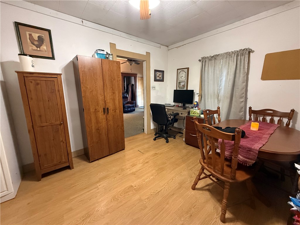 303 N Hopkins Street Property Photo 10