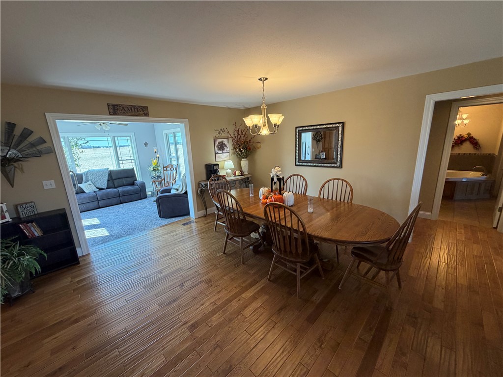 2085 E Hurricane Lane Property Photo 9