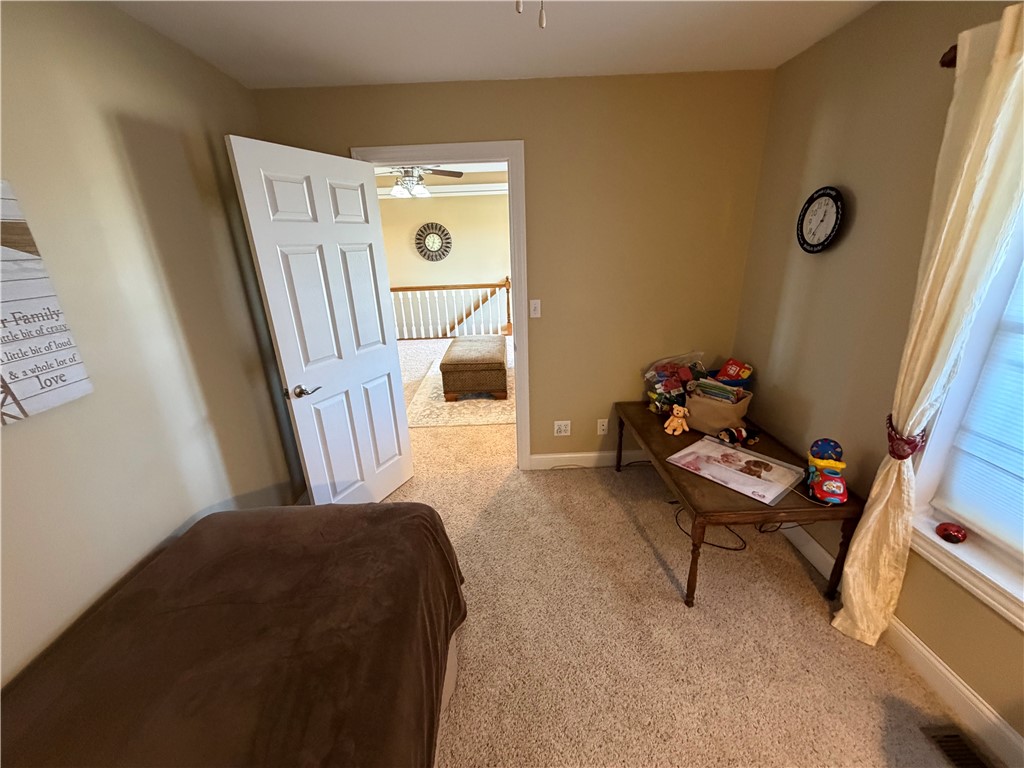2085 E Hurricane Lane Property Photo 18