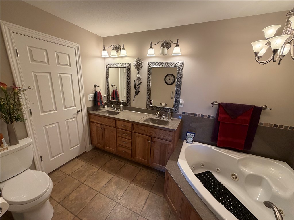 2085 E Hurricane Lane Property Photo 20